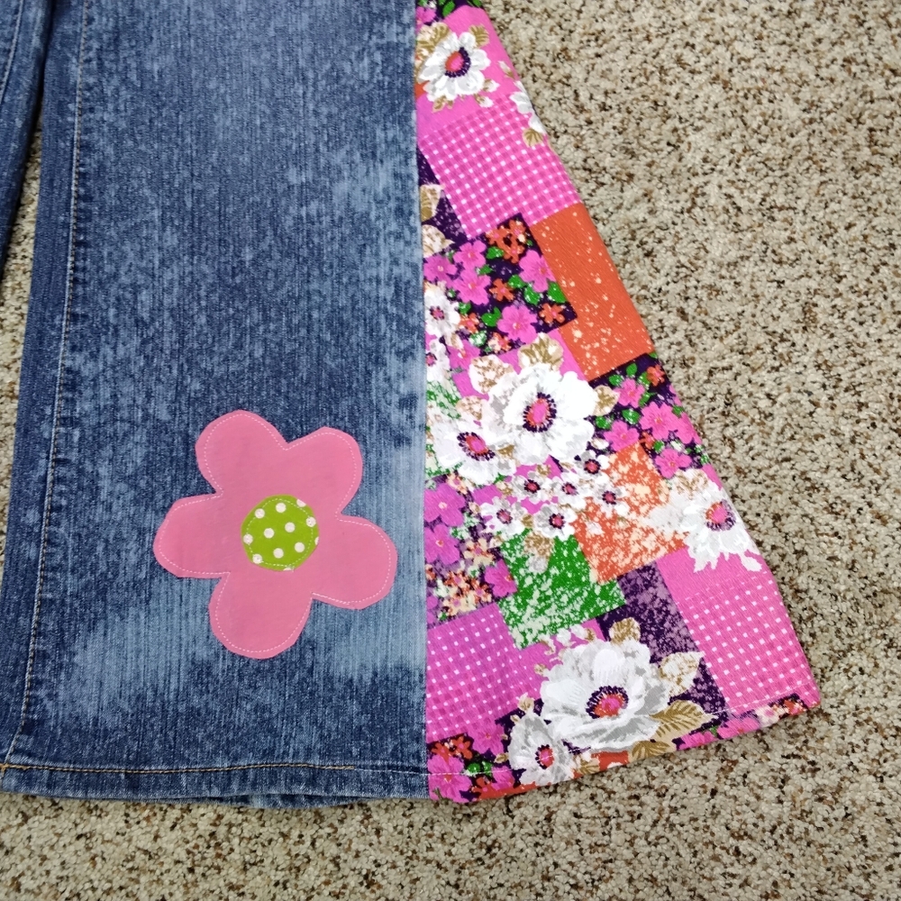 3898 Size 12 Faded Glory Appliqued Bel. Bottoms. - Picture 2 of 5